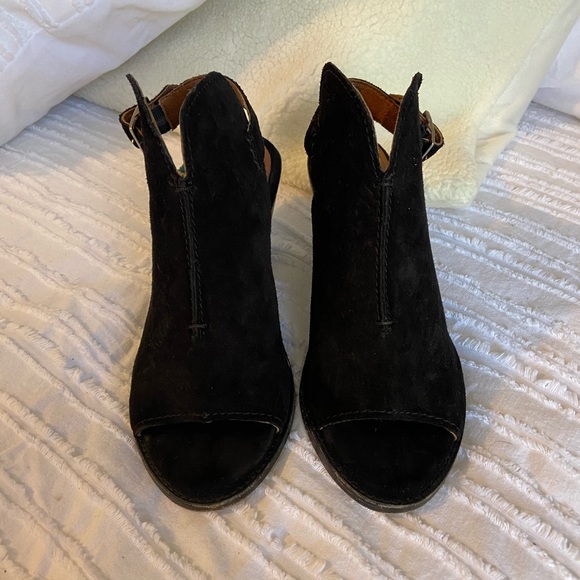 Frye Courtney Sling Back Block Heel Sandal - Picture 4 of 8